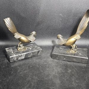 Elegant Gold and Gray Bird Wall Decor